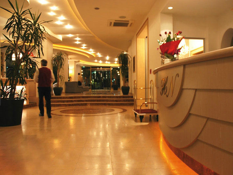 Hotel Nettuno チェルヴィア エクステリア 写真