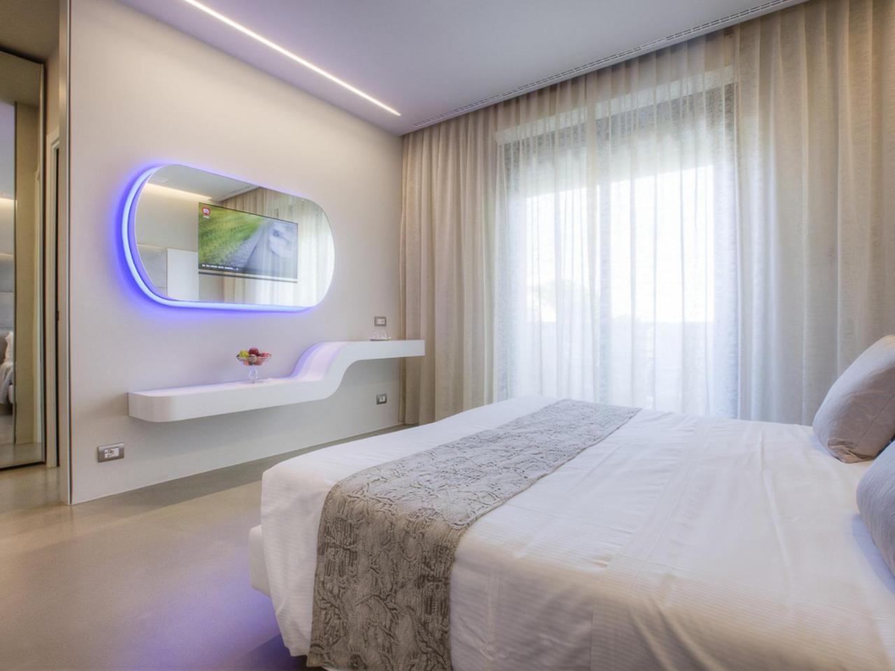 Hotel Nettuno チェルヴィア エクステリア 写真