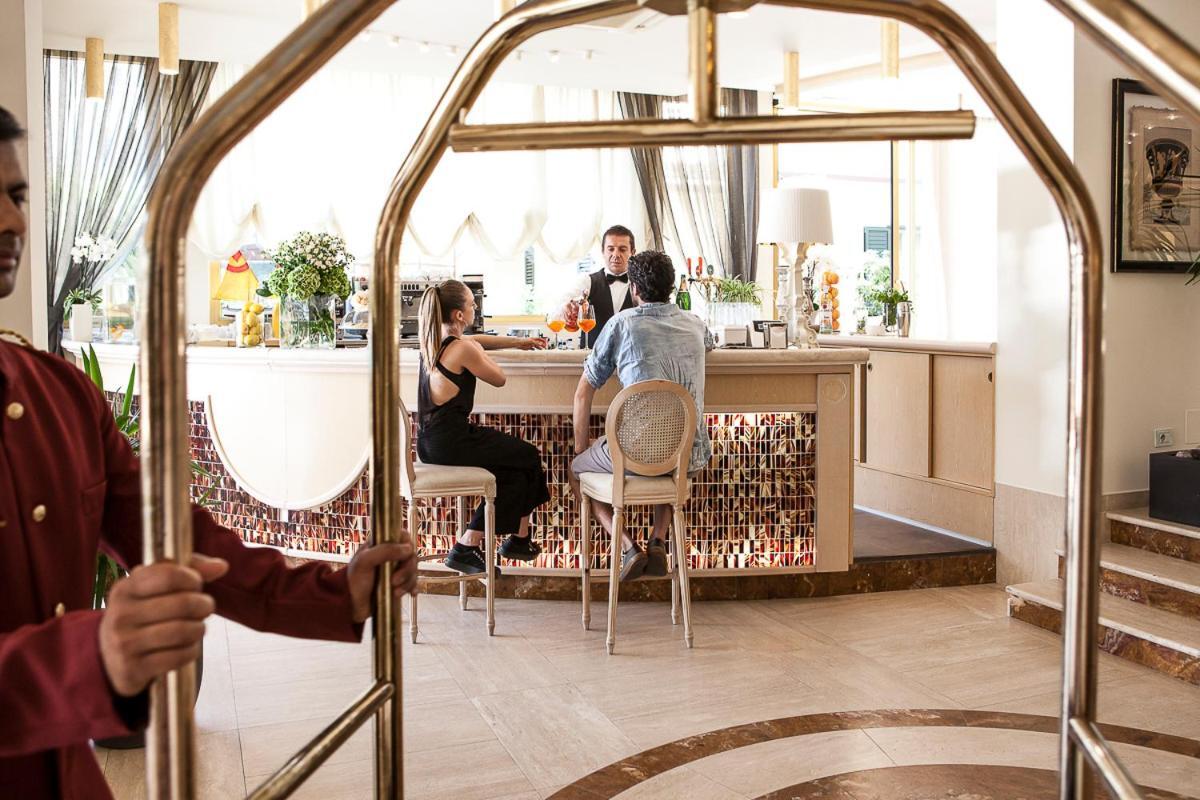 Hotel Nettuno チェルヴィア エクステリア 写真